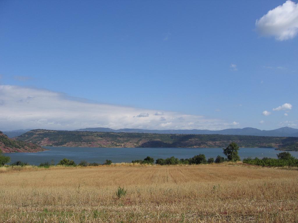 Gite Du Salagou Octon Экстерьер фото